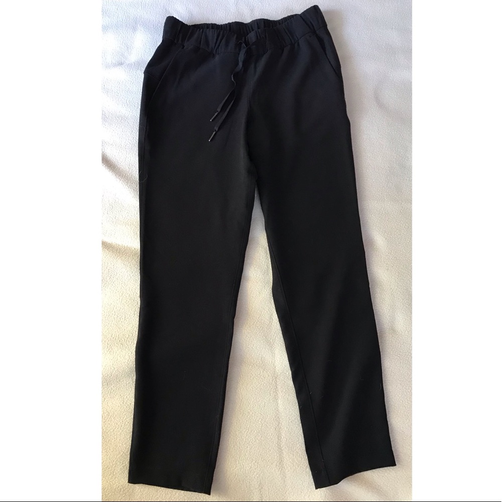 Lululemon On The Fly pant 7/8 *woven